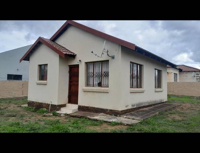 2 BEDROOM HOUSE FOR SALE IN MAHLASEDI PARK